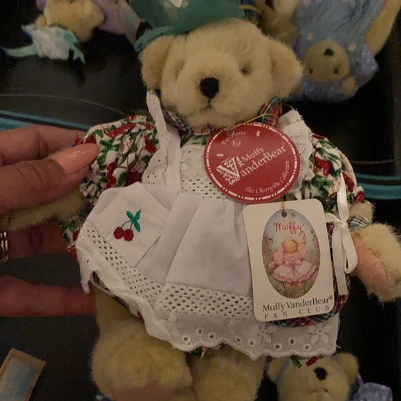 Muffy VanderBear 4 pc Collection - Picture 12 of 15